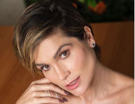 Aos 45 anos, Flávia Alessandra surge em foto reveladora e surpresa espanta: "Essa barriga"