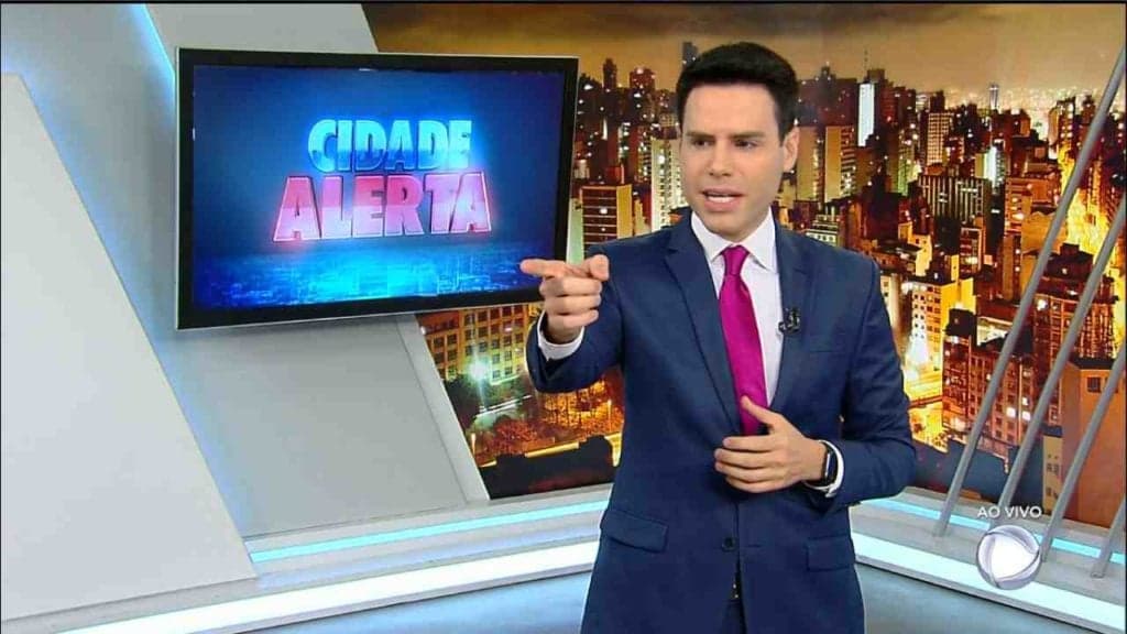 Bacci, após detonar famosa e acusar maltrato de filha, é massacrado por pai de garota: “Inveja do seu canalzinho”