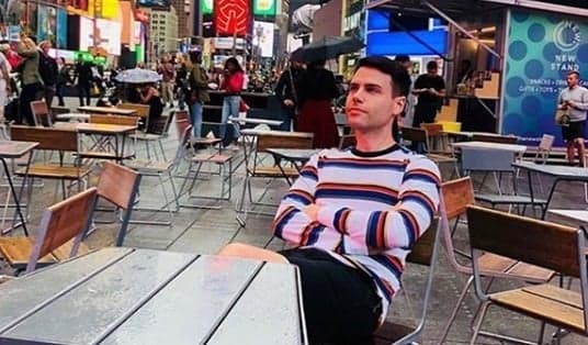 Luiz Bacci, após escândalo com famosa e vida pessoal secreta, surge com companheiro e entrega: “Não conseguiria”