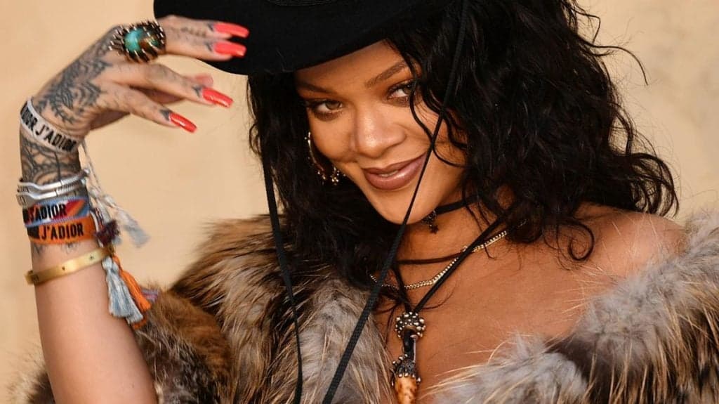 Tenso! Rihanna se enfurece com pergunta de seguidora e resposta causa verdadeiro caos