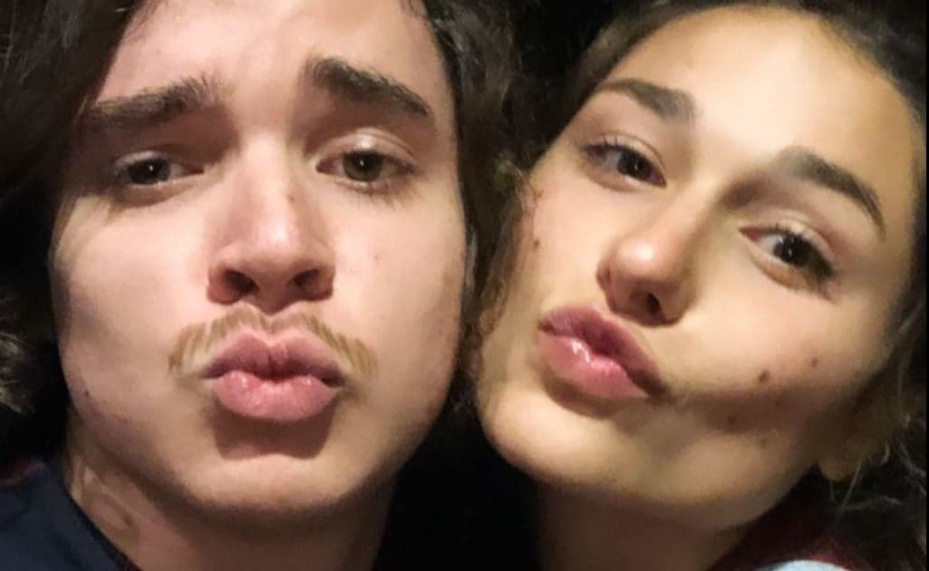 Sasha aparece em momento íntimo, agarrada com o namorado, e acaba sendo exposta: "A gente passou um pouco do ponto"