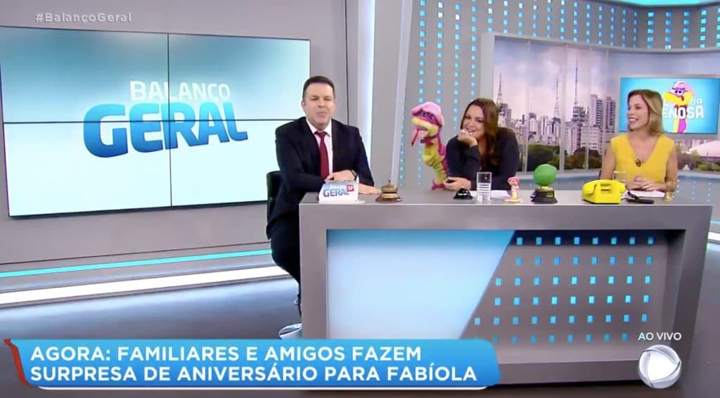 Fabíola Reipert ignora Reinaldo Gottino, abandona bancada ao vivo e pega Record de surpresa