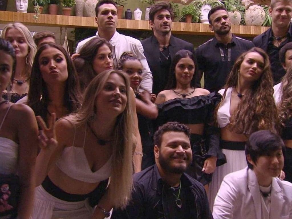 Contrato na Globo, brother polêmico ganhando milhões e frustração na vida amorosa; saiba como anda os ex-participantes do BBB