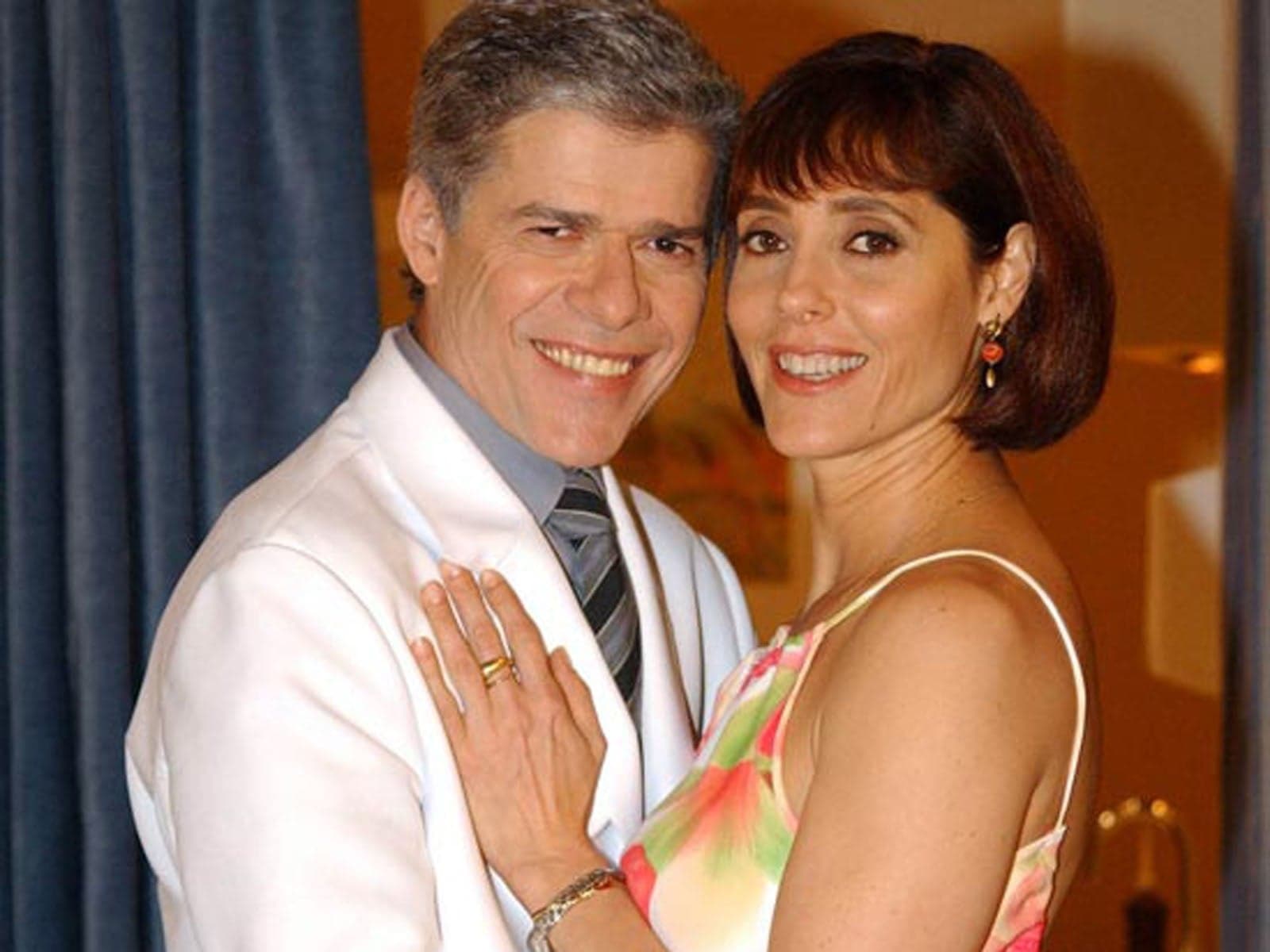 http://tvfoco.uai.com.br/wp-content/uploads/2015/05/Daniela-Mercury.jpg