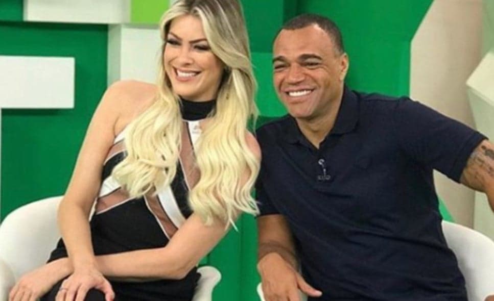 Surto de esposa, relação nos bastidores e flagra de roupa íntima: Renata Fan e Denilson tem a realidade divulgada