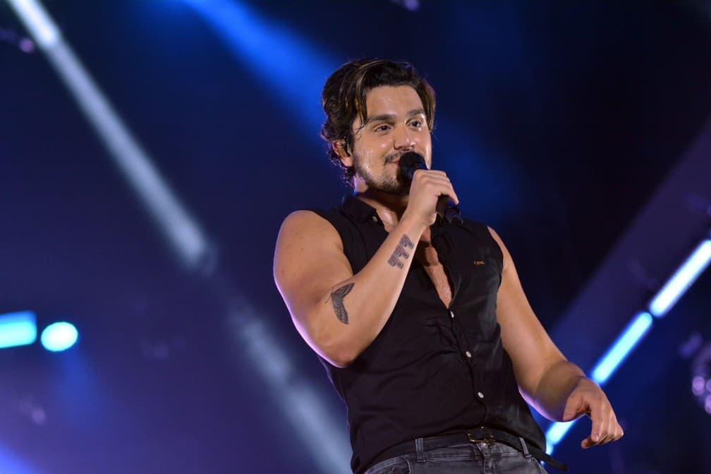 Globo quebra fãs de Luan Santana e cancela live bombástica em estádio de última hora