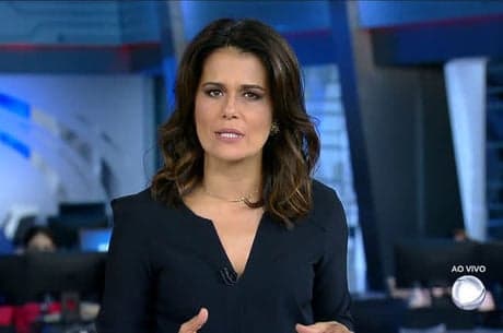 Adriana Araújo, após escândalo e ser retirada do Jornal da Record aos prantos, surge de cara lavada: "A espera"
