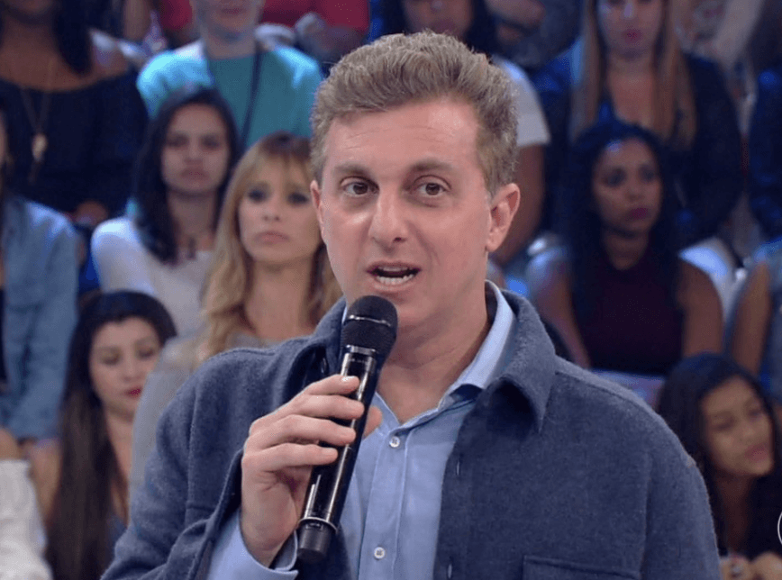Luciano Huck expõe imagem devastadora, gera comoção, mas é detonado: "Oportunismo barato"