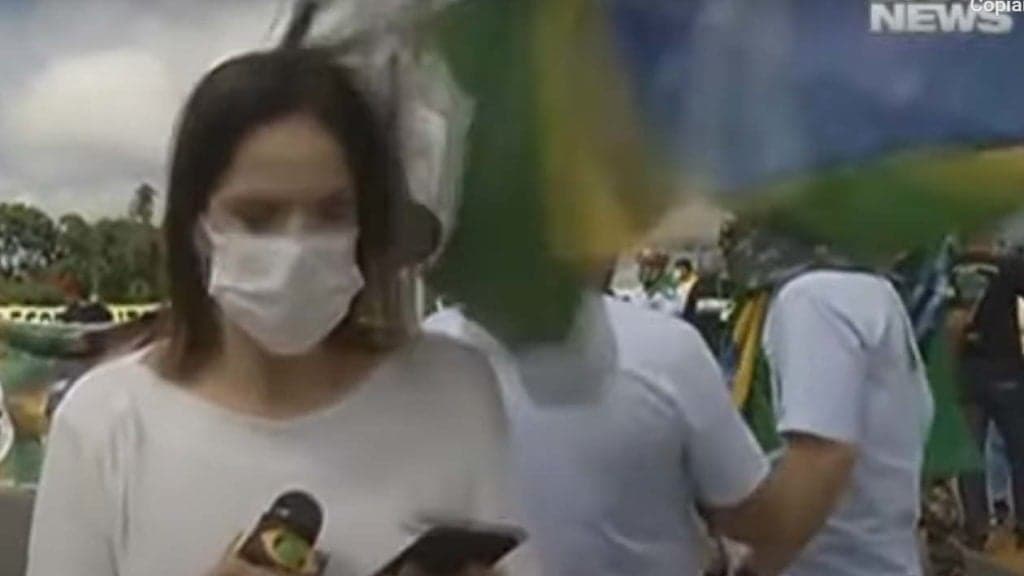 Repórter da Band é agredida brutalmente, emissora entra na justiça e exige punição severa: "Selvageria"