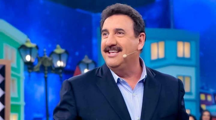 Sucesso de Ratinho faz Globo quebrar protocolo e assumir interesse no apresentador: “Tem um carisma danado”