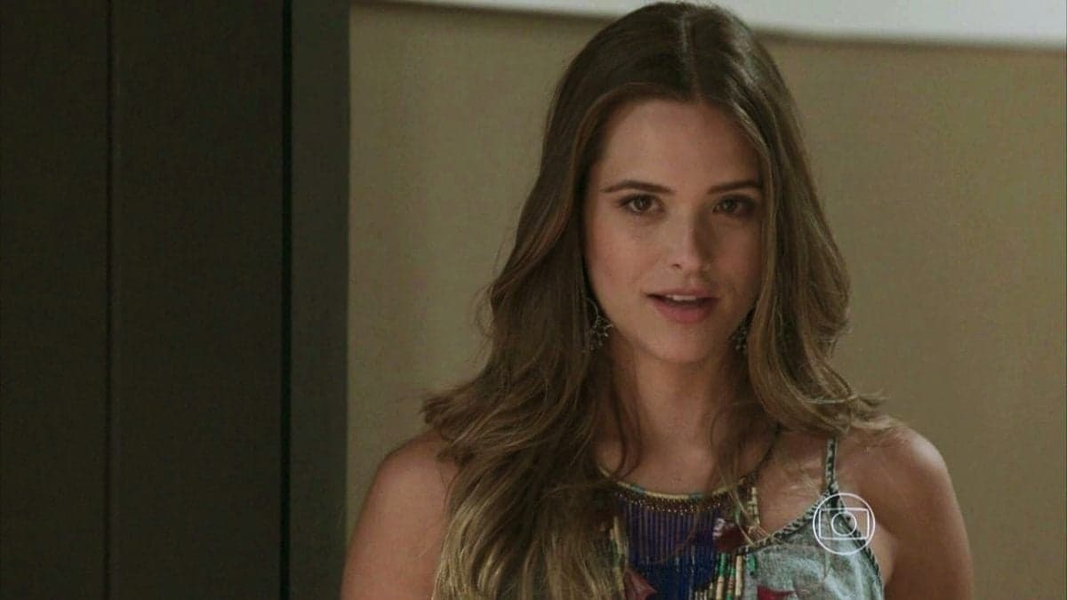 Juliana Paiva como Cassandra na novela Totalmente Demais Juliana Paiva como Cassandra na novela Totalmente Demais