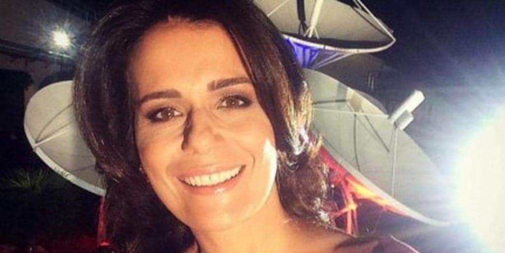 Adriana Araújo, arrancada à força do Jornal da Record, tem novo trabalho anunciado: "Que bons ventos me levem"
