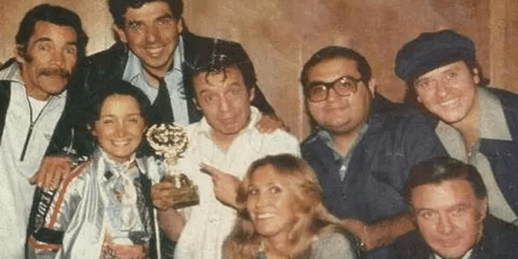 Fura olho, romances secretos, traições, roubo e morte: escândalos por trás de Chaves são finalmente revelados