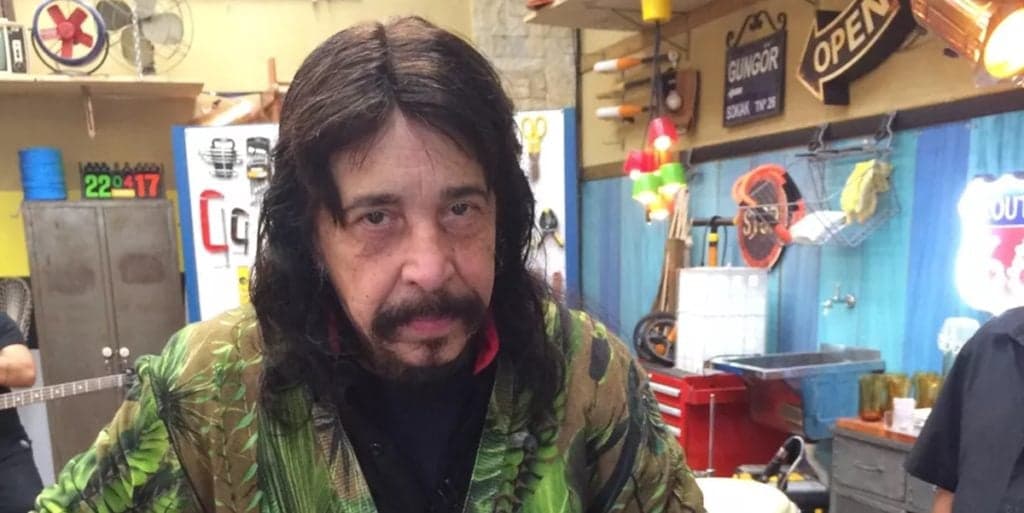 Irreconhecível! Benito Di Paula, com medo de doença, raspa o cabelo e o bigode e vira “outra pessoa”