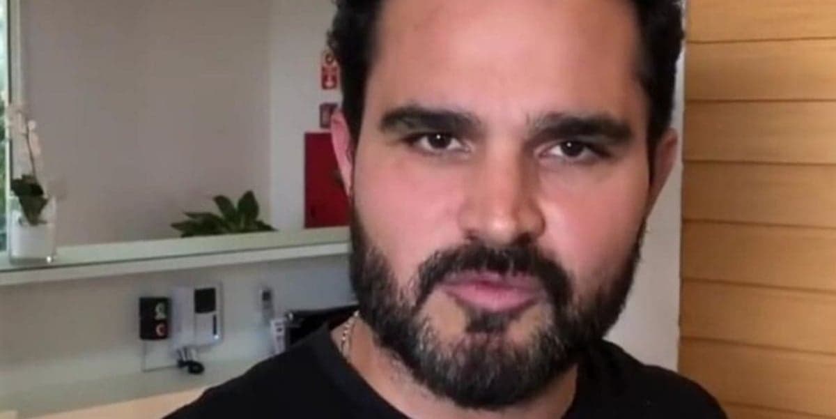 O famoso cantor sertanejo e irmão de Zezé Di Camargo, Luciano Camargo (Foto: Reprodução)