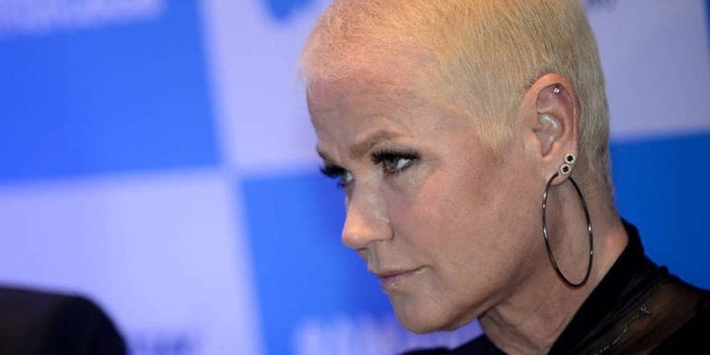 Com fortuna avaliada em mais de R$ 600 milhões, Xuxa nega doação de dinheiro e escancara: "Não faço''
