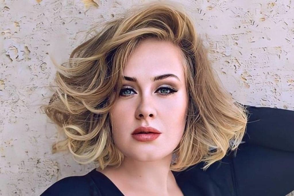 Adele, após separação conturbada, segue o baile e alimenta rumores de affair com rapper bonitão: "namorando"