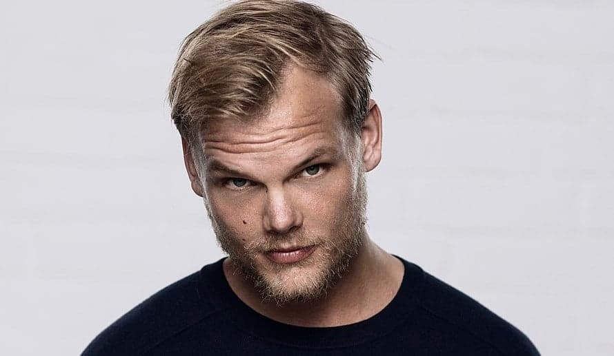 Avicii, dois anos após suicídio que abalou o mundo, é relembrado e ganha museu em homenagem ao seu trabalho