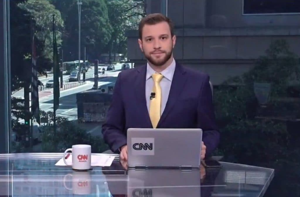 Cassius Zeilmann, rebaixado no SBT, revive terror na CNN e faz anúncio bombástico: "Acaba aqui"