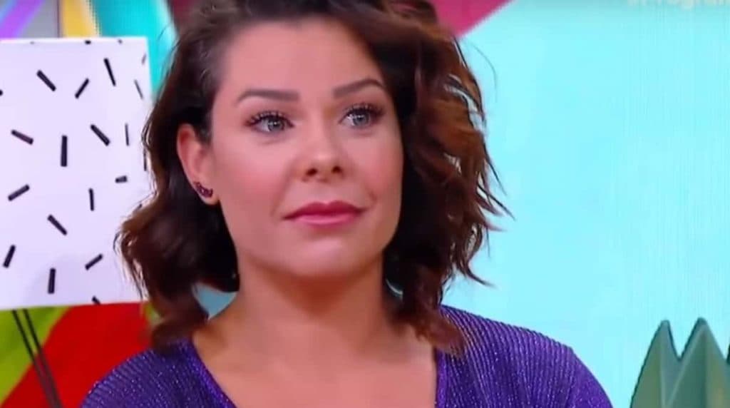 Após anúncio com Thiaguinho, Fernanda Souza surge apaixonada e se declara para mulher: "Como eu te amo"