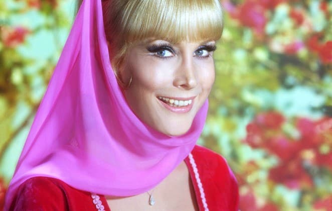 Nostalgia! Aos 88 anos, estrela de Jeannie é um Gênio, 50 anos após lançamento da série, esbanja saúde e boa forma