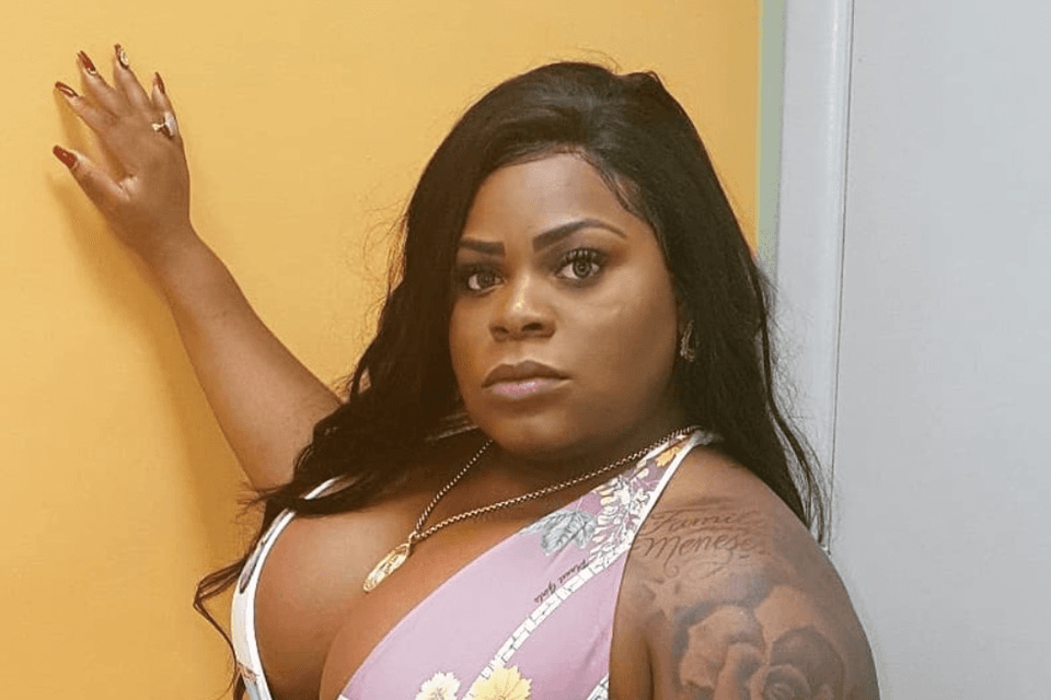 Jojo Todynho, após foto com pouca roupa e duras críticas, não deixa barato e rasga o verbo: “Se não gostou, é só passar”