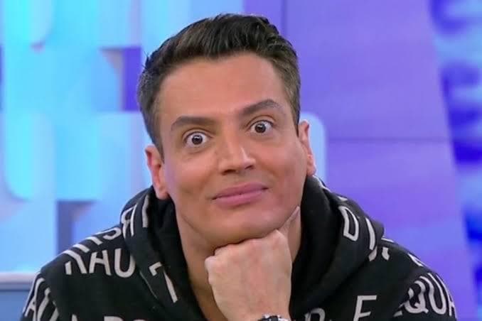 Leo Dias surge em vídeo acompanhado da cachorrinha