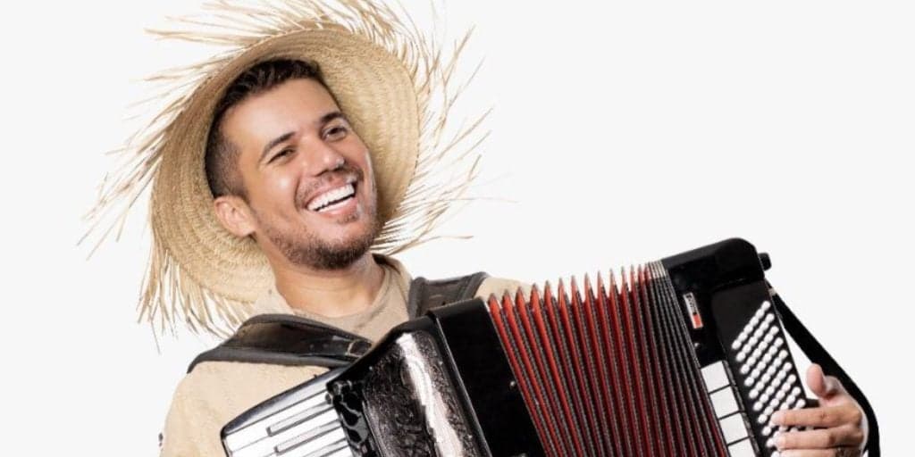 Luan Estilizado comemora São João com Live Show bombástica neste sábado, dia 27 de junho!
