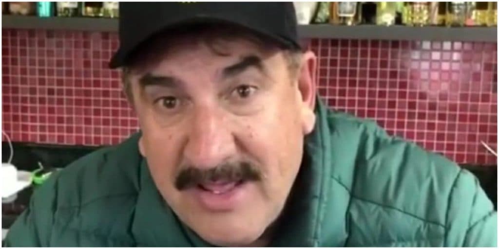 Ratinho tem vídeo divulgado no meio do matagal completamente enfurecido, põe fogo e não se controla: "Esse diabo''