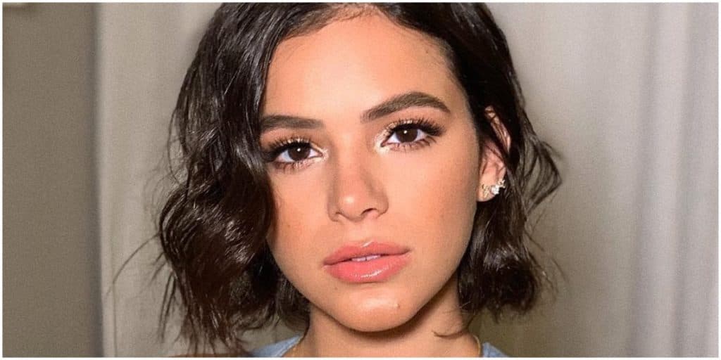 Bruna Marquezine, após ter o nome envolvido em escândalo, fala a verdade sobre namoro com bonitão: "Pode me dizer''
