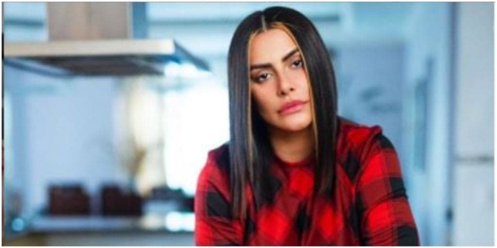 Cleo pega público de surpresa, se revela em foto e caso com famosa vem à público: "Mulher da minha vida"