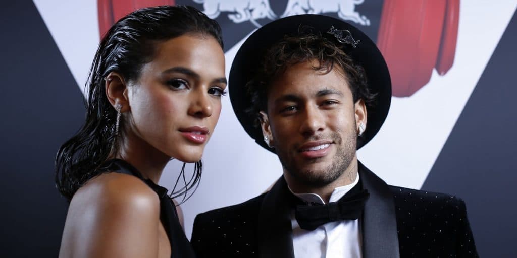 Neymar ao lado de Bruna Marquezine. (Foto: Divulgação) Neymar ao lado de Bruna Marquezine. (Foto: Divulgação)