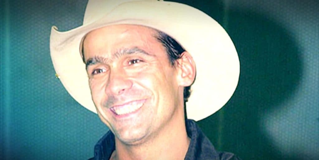 Cowboy, vencedor do BBB2, está falido, vive na miséria e perdeu parte do corpo