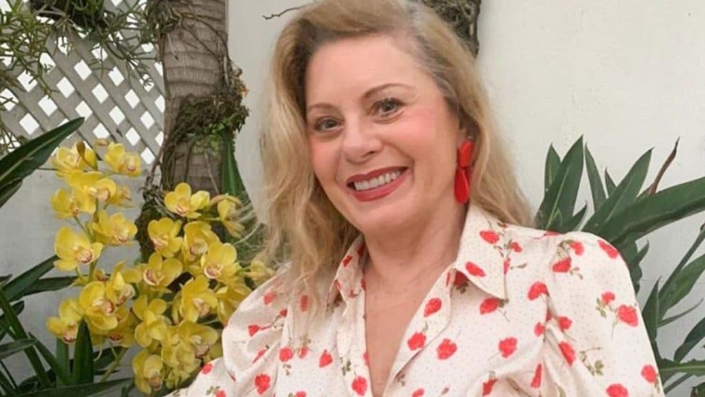 Vera Fischer, demitida da Globo, se oferece ao vivo em emissora rival e pede programa: "Eu topo"