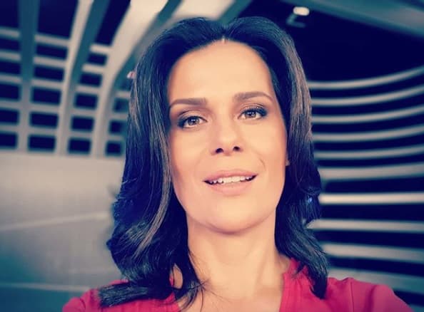 Adriana Araújo pede torcida e se oferece em anúncio de trabalho: "Pode ser eu?"