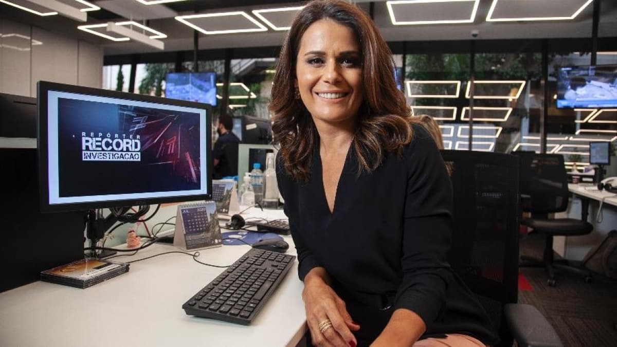 Adriana Araújo estreia na volta do Repórter Record Investigação (Foto: Divulgação/ RecordTV/ Edu Moraes) Adriana Araújo estreia na volta do Repórter Record Investigação (Foto: Divulgação/ RecordTV/ Edu Moraes)