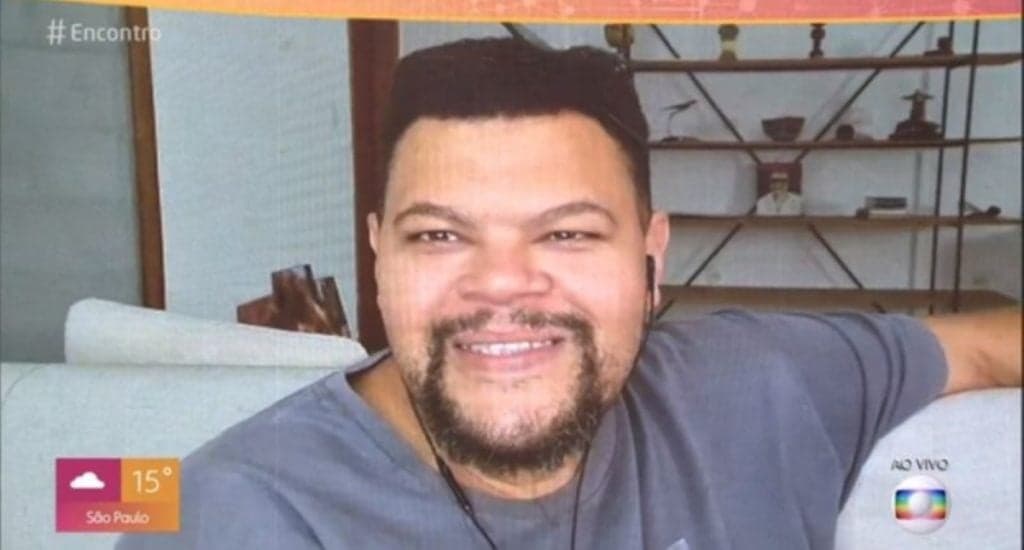 Babu Santana, após diagnóstico de doença crônica, para de fumar e surge diferente: "Emagreceu"