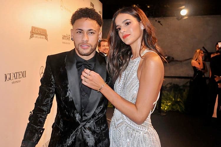 Bruna Marquezine, após namoro conturbado com Neymar, fala sobre relação e dispara: "Insegurança"