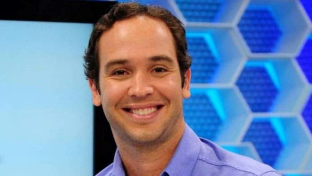 Caio Ribeiro diz ao vivo na Globo que tem 'fetiche em banana' e vira piada entre telespectadores