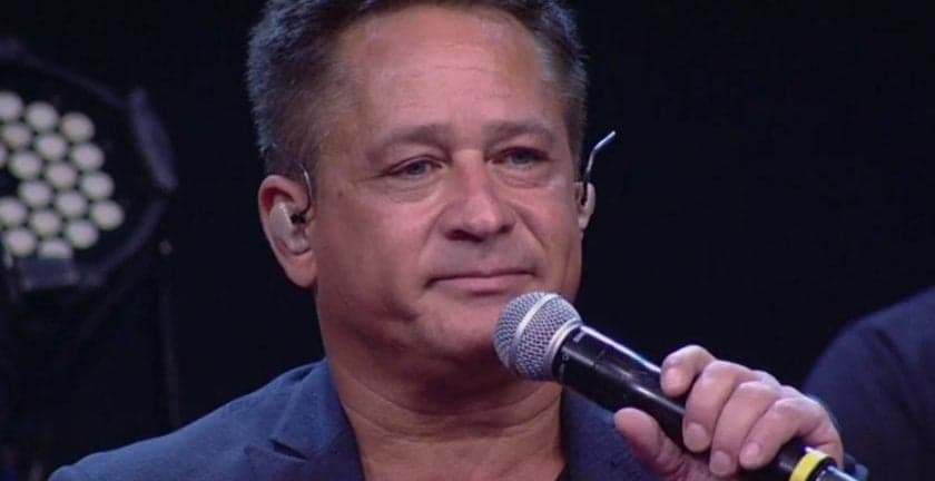 Leonardo, após abandonar esposa, faz revelação para milhões sobre dinheiro da família: "Quem que gosta?''