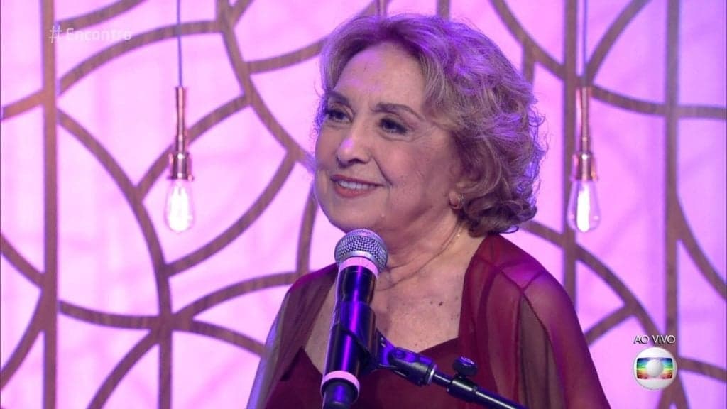 Fina Estampa - Eva Wilma comenta reprise na Globo e causa espanto: "Fico brava"