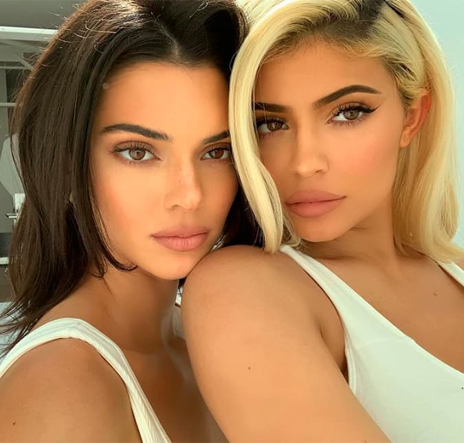 Kylie e Kendall Jenner se pronunciam após acusações de calote (Foto: Reprodução)
