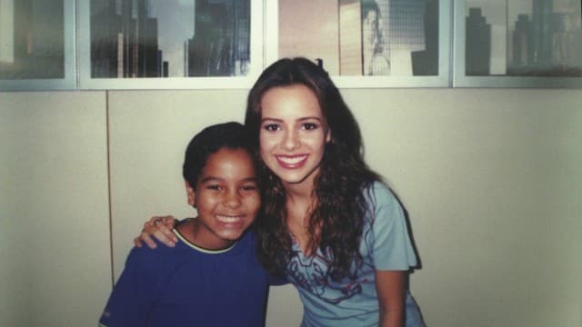 Neto Alves ao lado de Sandy na novela Estrela Guia, da Globo (Foto: Reprodução) Neto Alves ao lado de Sandy na novela Estrela Guia, da Globo (Foto: Reprodução)