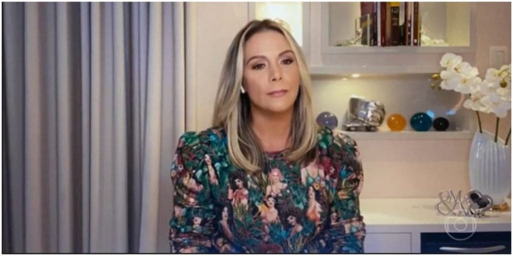 No Altas Horas, Carla Perez escracha lado sombrio do 'É o Tchan' e expõe bastidores horríveis: "Desmaiava de dor"