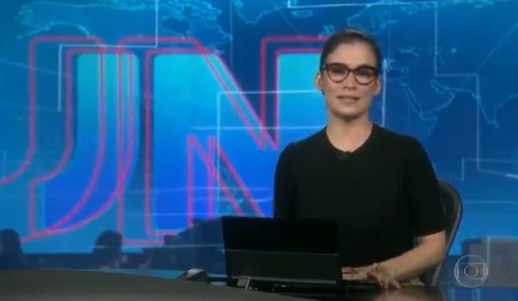 Renata, após ir ao extremo e ser flagrada por Bonner, invade programação ao vivo e anuncia notícia bombástica