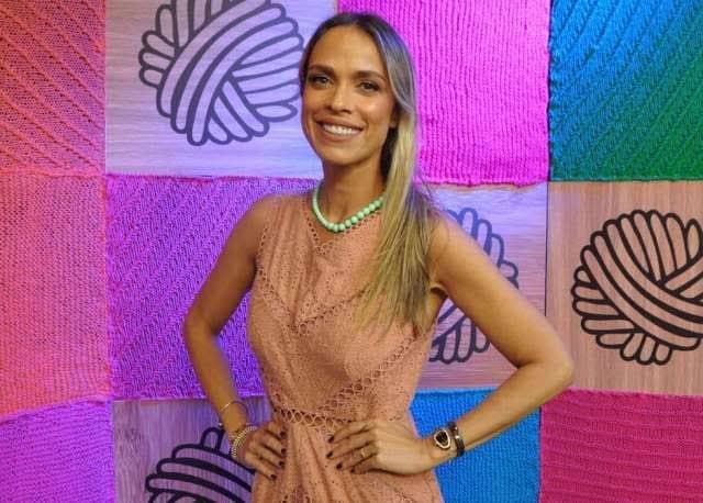 RedeTV! descobriu pela imprensa que Lígia Mendes planeja deixar emissora