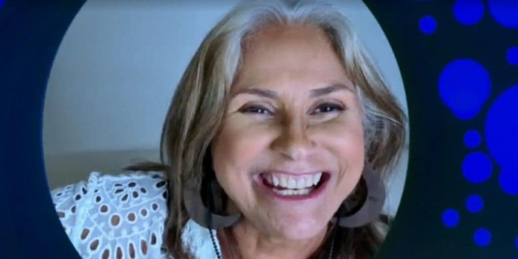 Fafá de Belém se vinga de ex-cunhada e vai a casamento da inimiga vestida de noiva: "Ainda sentei na primeira fila"