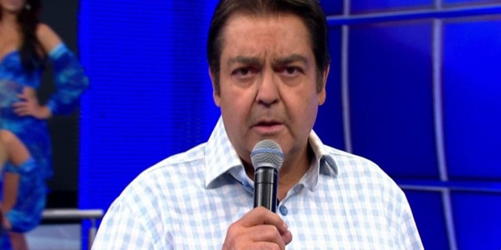 Faustão, pela primeira vez na vida, vê artistas baterem a porta na cara dele e verdade desmorona: “Cancelado”