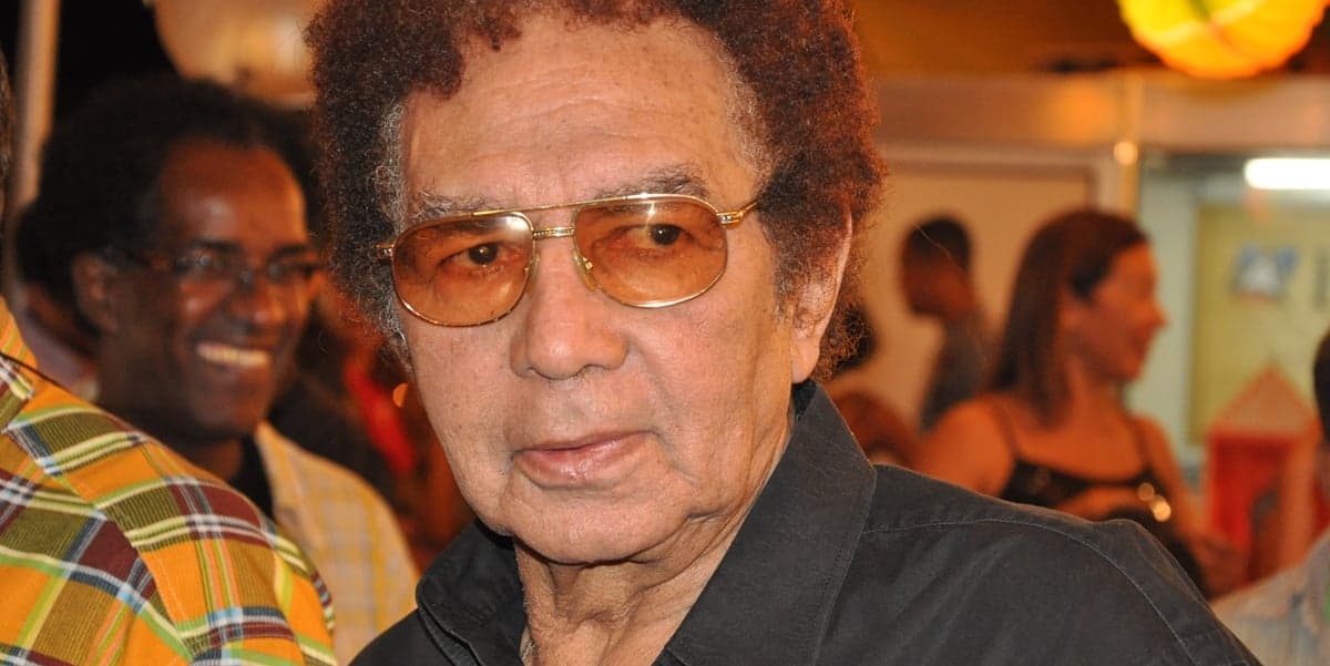 http://tvfoco.uai.com.br/wp-content/uploads/2015/05/Daniela-Mercury.jpg