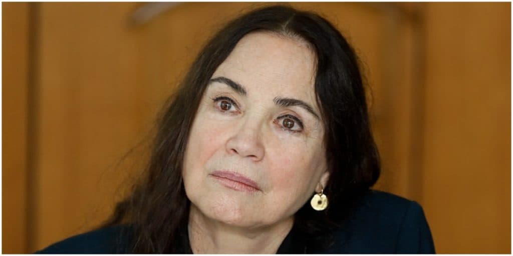 Regina Duarte sofre grave acidente, é socorrida às pressas e quebra vários dentes na queda: "Fiz cirurgia"